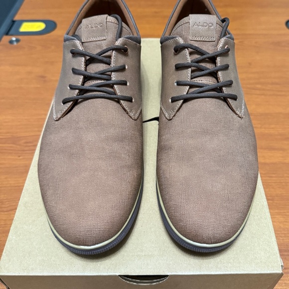 Aldo Tan Lace-Up Oxfords - Picture 1 of 5